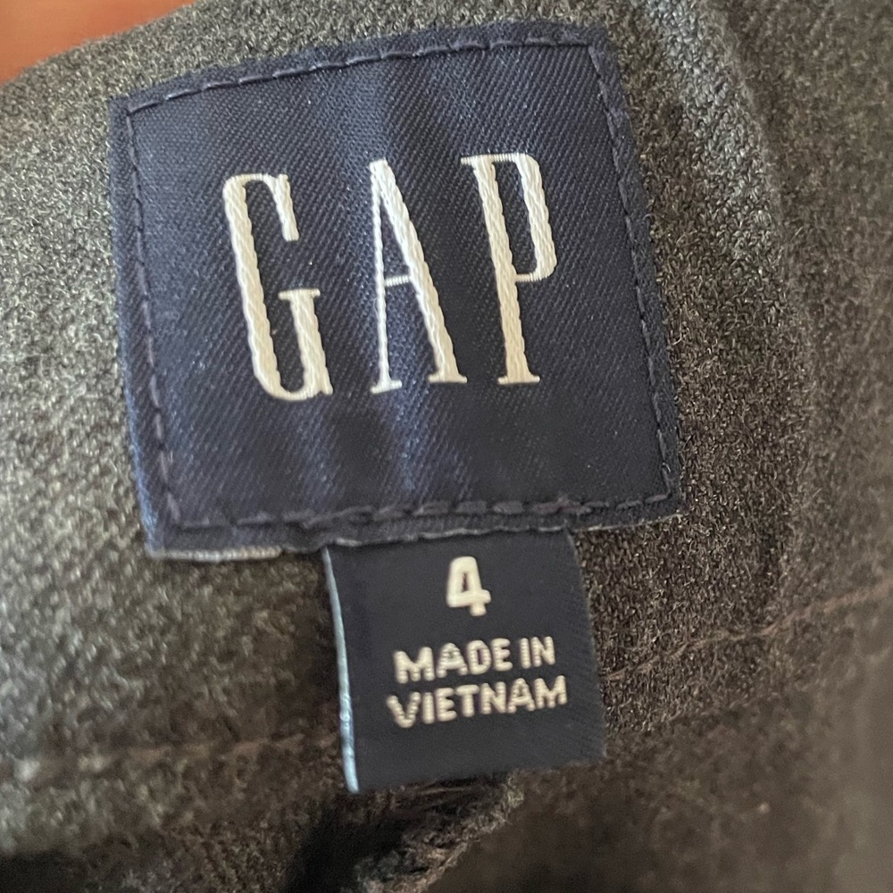 Gap - Picture 2 of 2